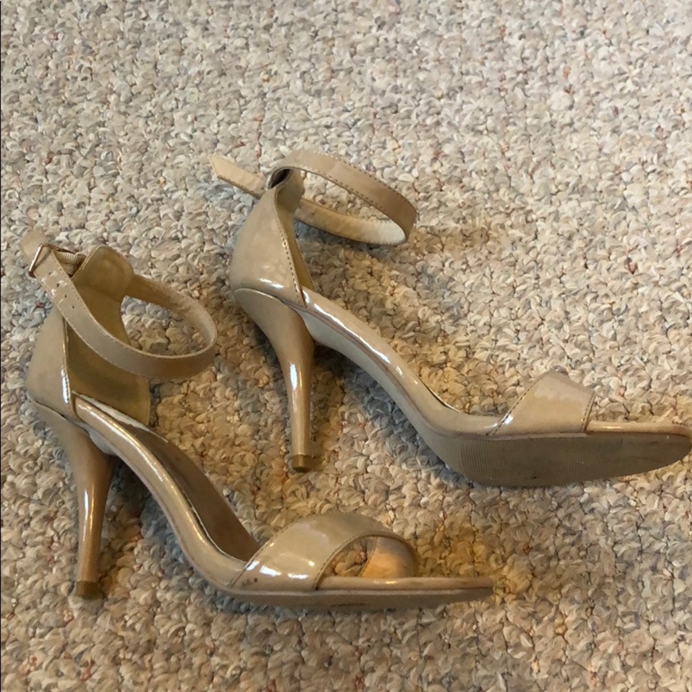 Madden girl Tan heels